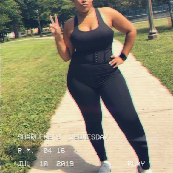 BLACK two piece fitness set - Picture 3 of 8